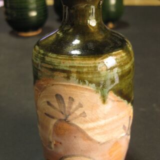 ひろ釜　藤井敬之・作　緑釉徳利×1・緑釉湯呑み×3　新品未使用の画像