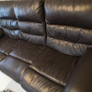 【再募集】ニトリ 3人用本革電動リクライニングソファの画像
