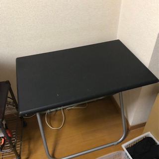 折り畳みテーブル