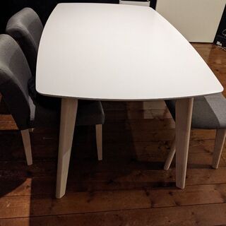 ダイニングテーブル