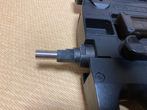 東京マルイ　P90