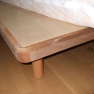 至急処分　シンプルなスプリングマットのシングルベッド の画像