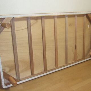 至急処分　シンプルなスプリングマットのシングルベッド の画像