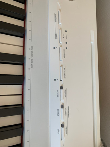電子ピアノ　キーボード