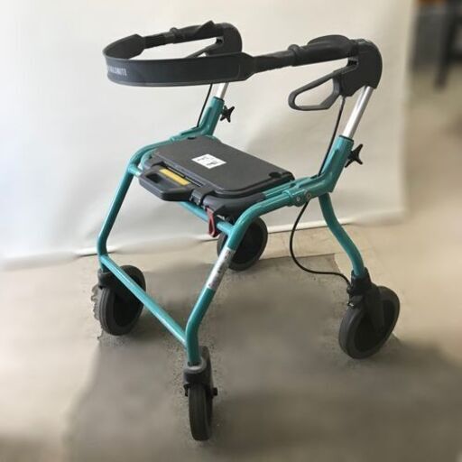 スウェーデンのドロミテ社製 DOLOMITE FUTURA 520 歩行器【自社配送は札幌市内限定】手押し車 歩行補助 シルバーカー  (リサイクルバナナ菊水) 菊水のその他の中古あげます・譲ります｜ジモティーで不用品の処分