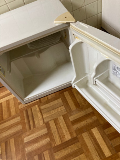 小さい冷蔵庫　【1000円】