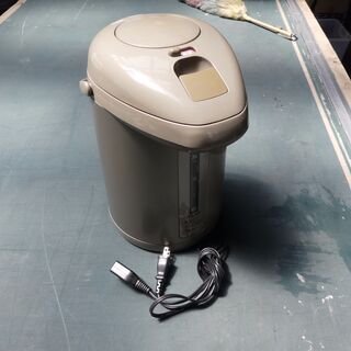 500円／タイガー電気湯沸かし保温給湯ポット。容量2リッターお〜いお茶！茶飲み懇親、食堂、集会所。の画像