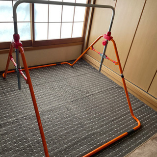 [交渉中]折り畳み鉄棒☆屋内使用で美品です