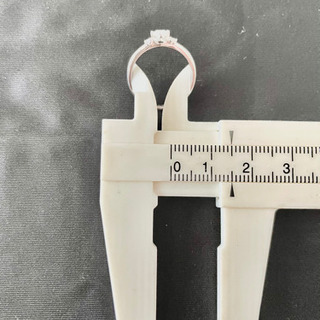 PT900 ダイヤモンドリング 指輪 刻印ありの画像