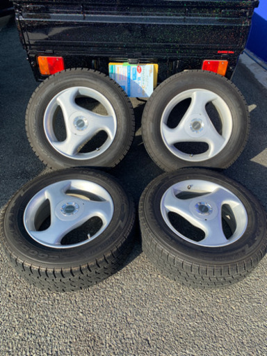 スタッドレス　215 65 16