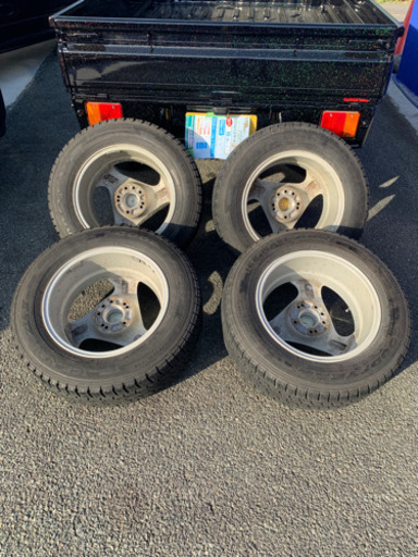 スタッドレス　215 65 16
