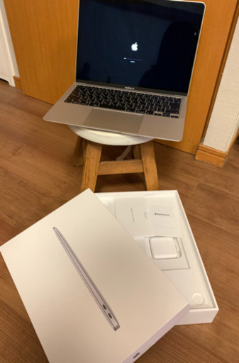 2020 MacBook Air i3 256GB Retina, 13インチ　ほぼ新品