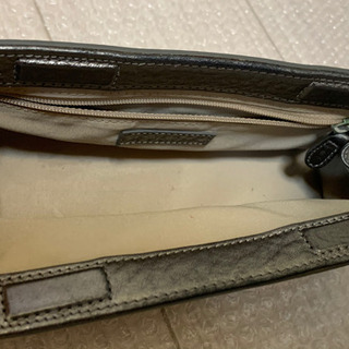 cole haan ポーチの画像