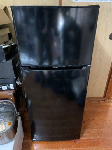 冷蔵庫　値下げしました‼︎  2020年式　ハイアール 130L 2ドア　ブラック【右開き】