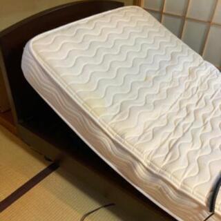 【シモンズ】リクライニングベッド電動昇降式の画像