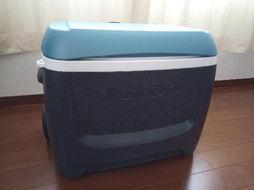 igloo社製（イグルー社）キャスター付きクーラーボックス