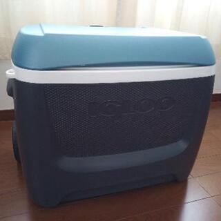 igloo社製（イグルー社）キャスター付きクーラーボックス