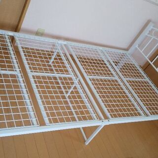 シングルベッド(美品)+マットレスも付けます