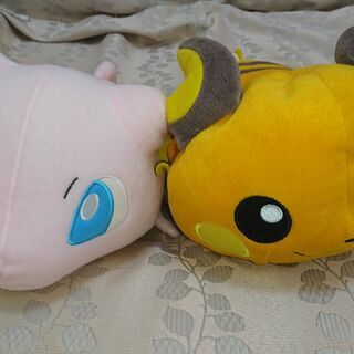 【他サイトで売れました】ぬいぐるみ　ピカチュウ/ミュウ