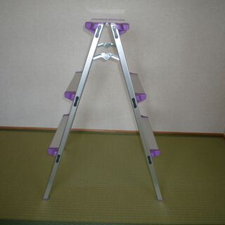 【値下げ】美品　アルインコ　脚立　軽量　３段アルミ踏み台 　高さ...