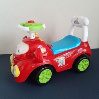 子ども　車　おもちゃ　足けり　乗用　足こぎ　乗れるの画像