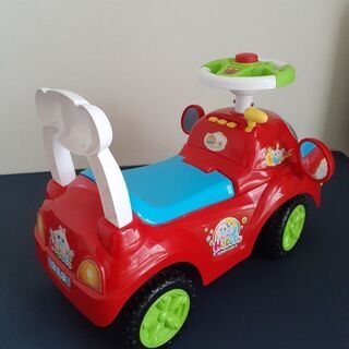 子ども　車　おもちゃ　足けり　乗用　足こぎ　乗れるの画像