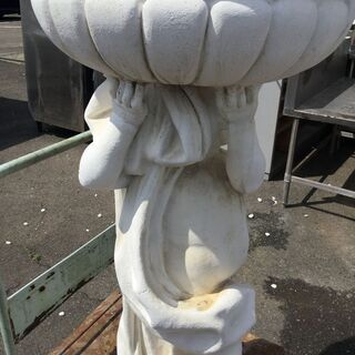 [高級]フラワースタンド 花台 高台 飾台 ガーデニング 天使 人物 石像 子供 庭 玄関の画像