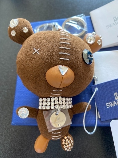 【15,000円、ほぼ新品・未使用】SWAROVSKI クリスタル熊「アーノルド」 キーホルダー