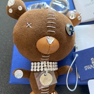 【15,000円、ほぼ新品・未使用】SWAROVSKI クリスタル熊「アーノルド」 キーホルダーの画像