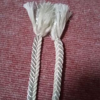 銀と白の帯締めの画像