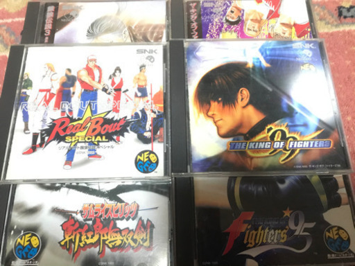 ネオジオCD 本体とゲーム数本。