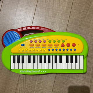 キーボード　ピアノ　おもちゃ