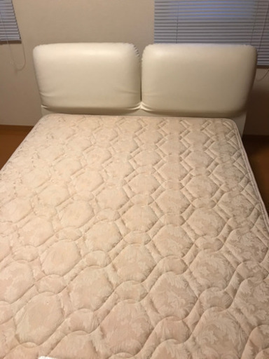 値下げ！超お買い得！美品！シモンズダブルベッド