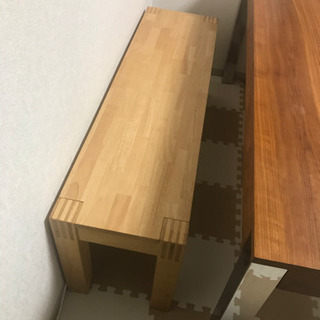 ダイニングテーブル、IKEAベンチセットの画像