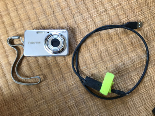 デジカメ　Fujifilm FinePix J30
