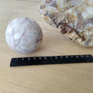 石のオブジェ　天然石　球体　パワーストーンの画像