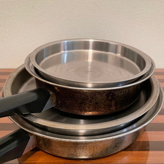 【おまけ付】ステンレスフライパン大中２個セット：amwey アムウェイクイーンクック　18-8ステンレスフライ返し付  の画像