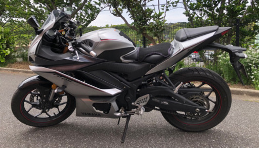 YZF-R25 2020年式 シルバー