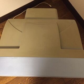 VHS・DVD再生機　（モニター一体型） ゲーム用等　プライベートな空間にいかがでしょうか？ 21型ブラウン管テレビビデオの画像