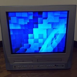 VHS・DVD再生機　（モニター一体型） ゲーム用等　プライベートな空間にいかがでしょうか？ 21型ブラウン管テレビビデオの画像