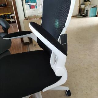 新品　オフィスチェア 組み立て済み　椅子　たくさん在庫の画像