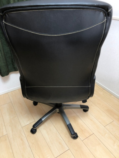 社長椅子　椅子　デスクワーク　革　レザー　黒