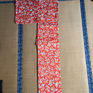 オレンジの紅葉柄着物