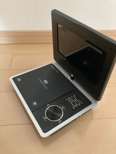 ポータブルDVDプレーヤー　③