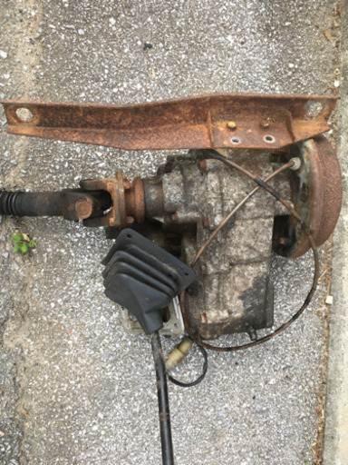 ジムニー３０　トランスミッション、板バネの中折れ