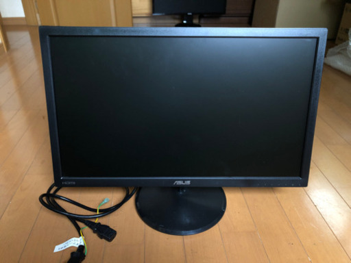 ゲーミングモニター　ASUS製　2018年　VP 228 綺麗です