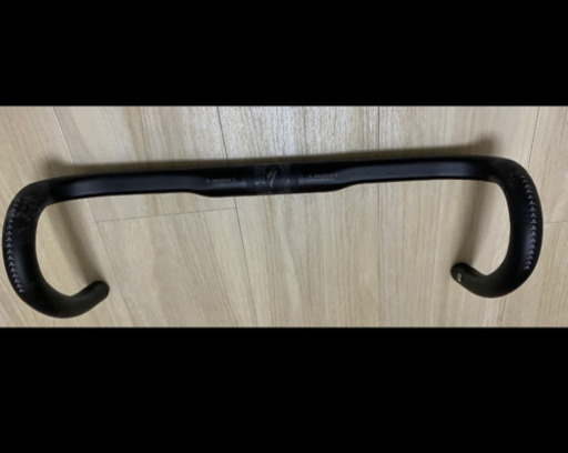 カーボンハンドルとサドル