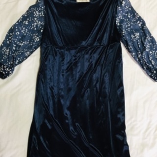 ＫＵ 空 ワンピース 小ハート柄の画像