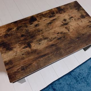 ヴィンテージテーブルの画像