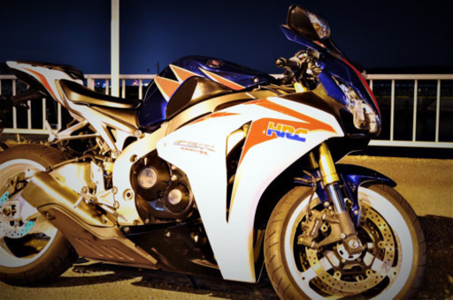 バイク HONDA CBR1000RR